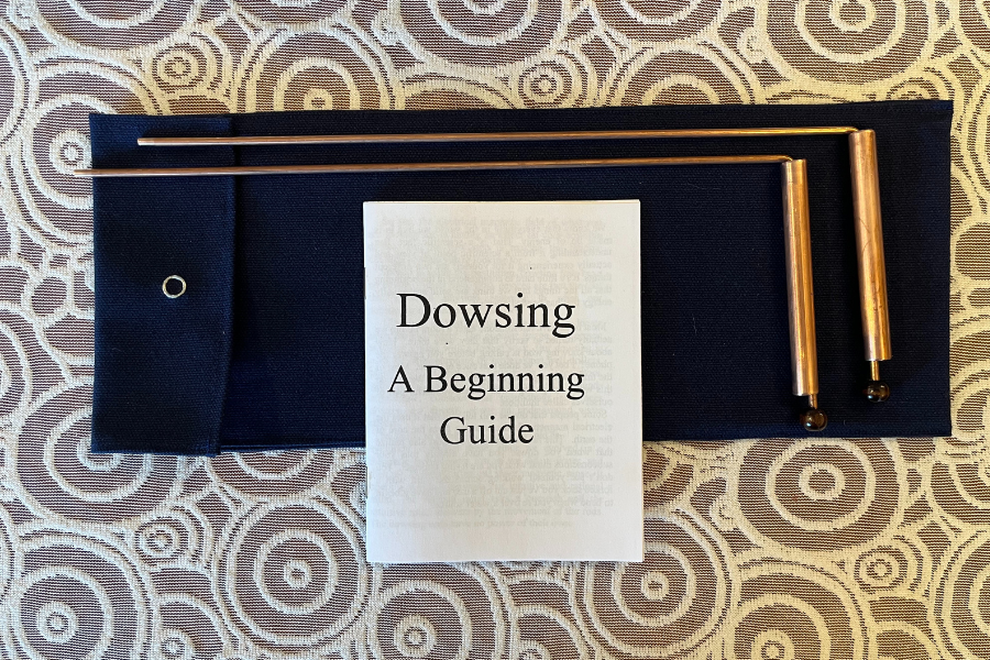 Dowsing Rods w/Bag & Booklet 11"